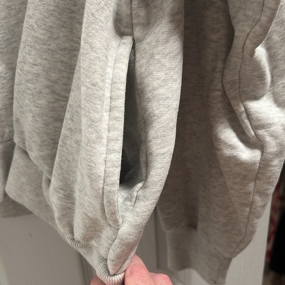 U.S.A Hollister Half Zip Sweater - Picture 5 of 5